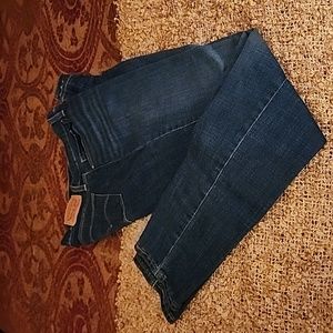Levis 311 Shaping Skinny Jeans